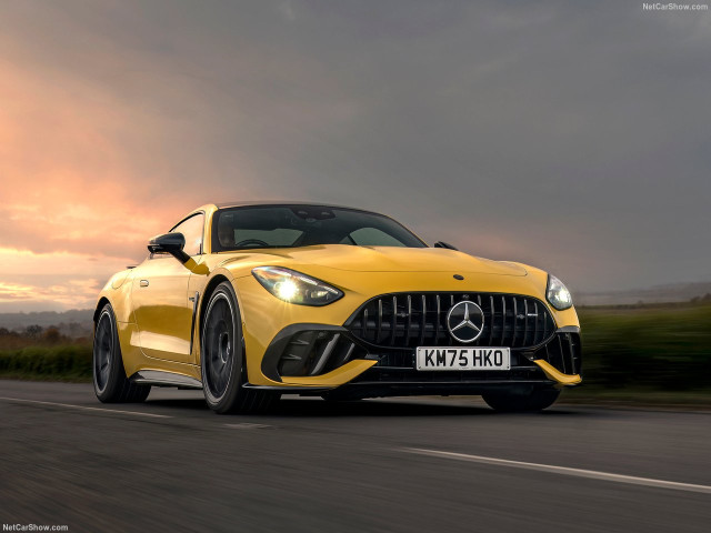 Mercedes-Benz AMG GT фото