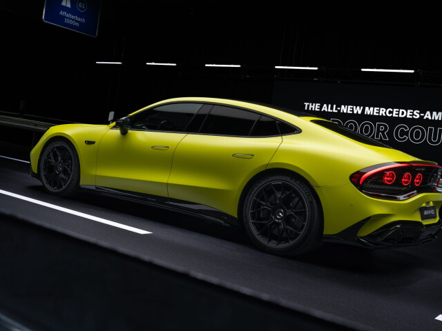 Mercedes-Benz AMG GT фото