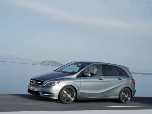 Mercedes-Benz B-Class фото