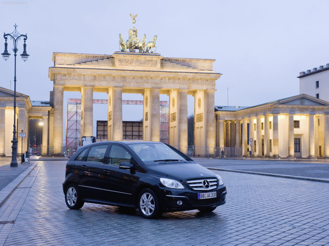 Mercedes-Benz B-Class фото