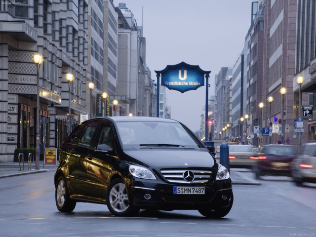 Mercedes-Benz B-Class фото