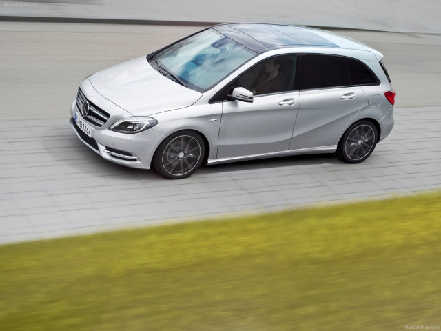 Mercedes-Benz B-Class фото