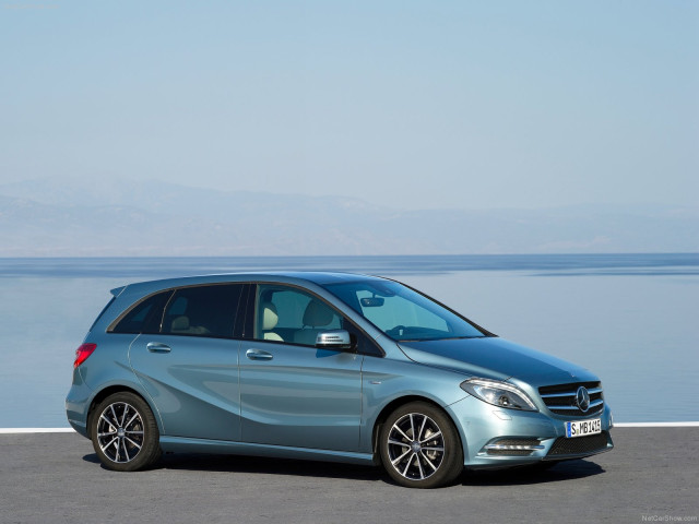 Mercedes-Benz B-Class фото