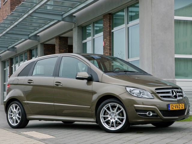 Mercedes-Benz B-Class фото