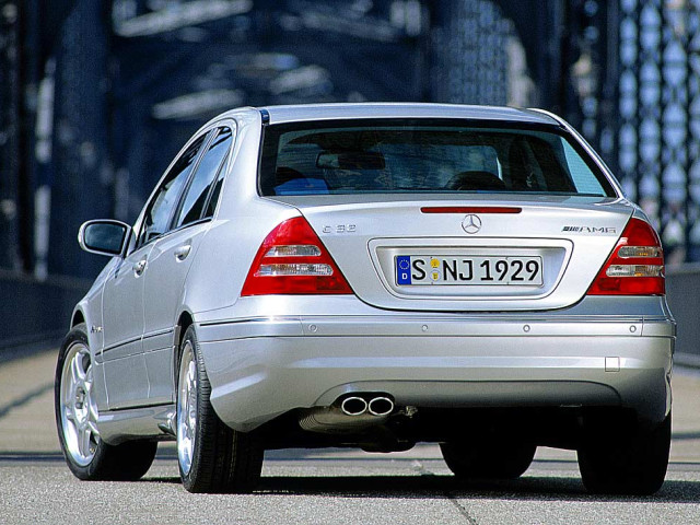 Mercedes-Benz C-Class AMG фото