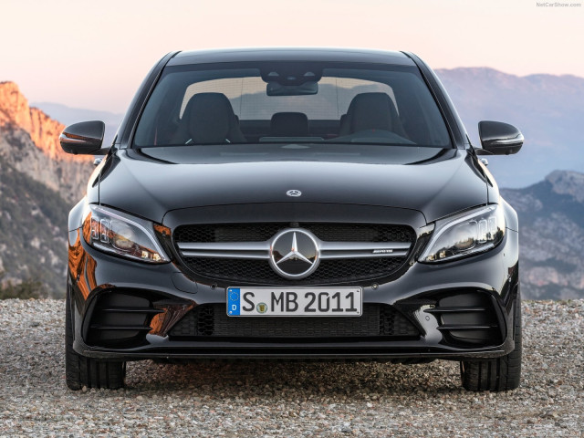 Mercedes-Benz C-Class AMG фото