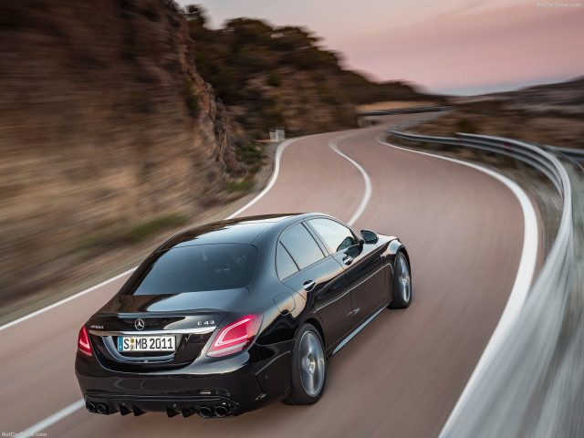 Mercedes-Benz C-Class AMG фото