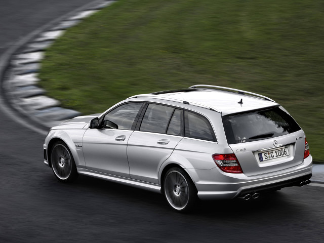 Mercedes-Benz C-Class AMG фото