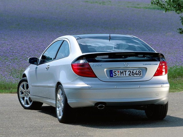 Mercedes-Benz C-Class Coupe фото