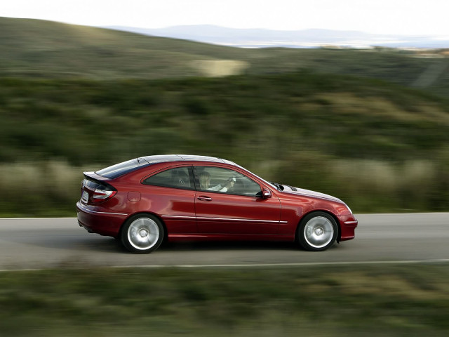 Mercedes-Benz C-Class Coupe фото