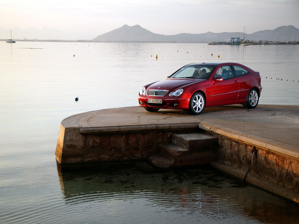 Mercedes-Benz C-Class Coupe фото 10858