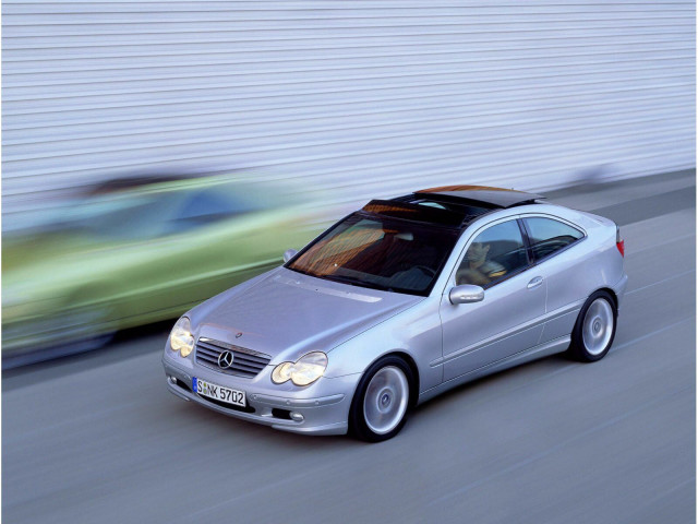 Mercedes-Benz C-Class Coupe фото