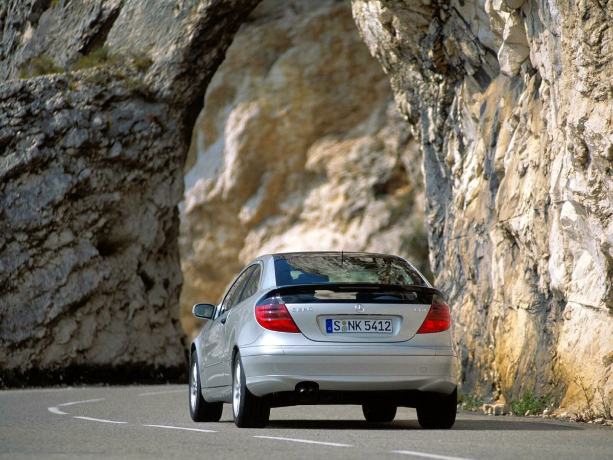 Mercedes-Benz C-Class Coupe фото 10956