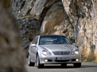 Mercedes-Benz C-Class Coupe фото