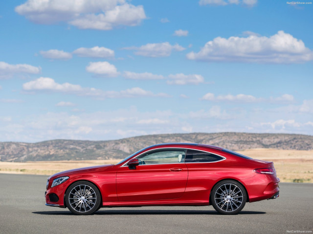 Mercedes-Benz C-Class Coupe фото