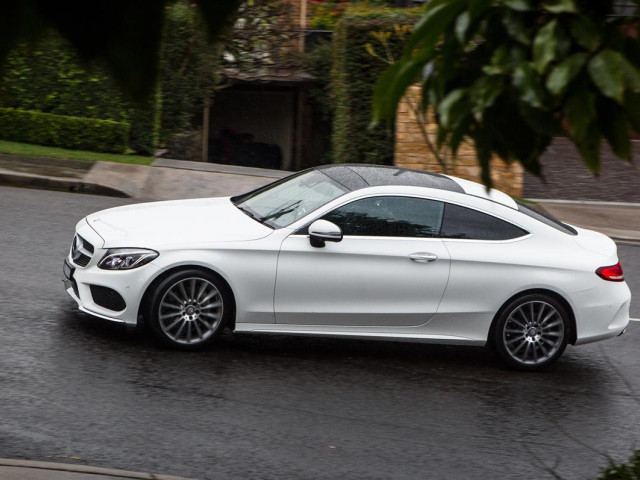 Mercedes-Benz C-Class Coupe фото