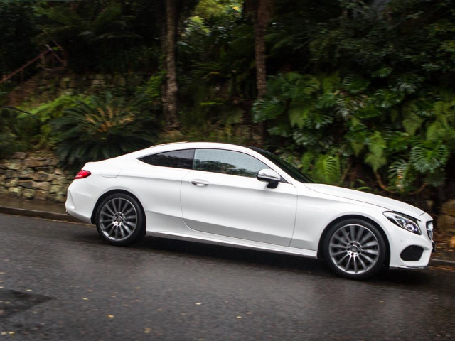 Mercedes-Benz C-Class Coupe фото