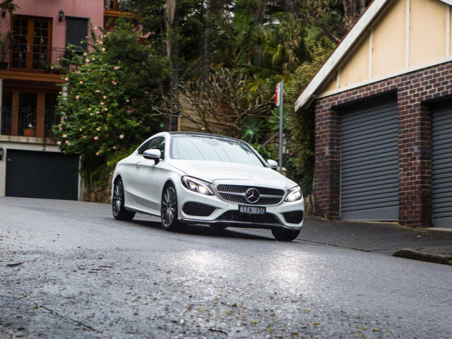 Mercedes-Benz C-Class Coupe фото