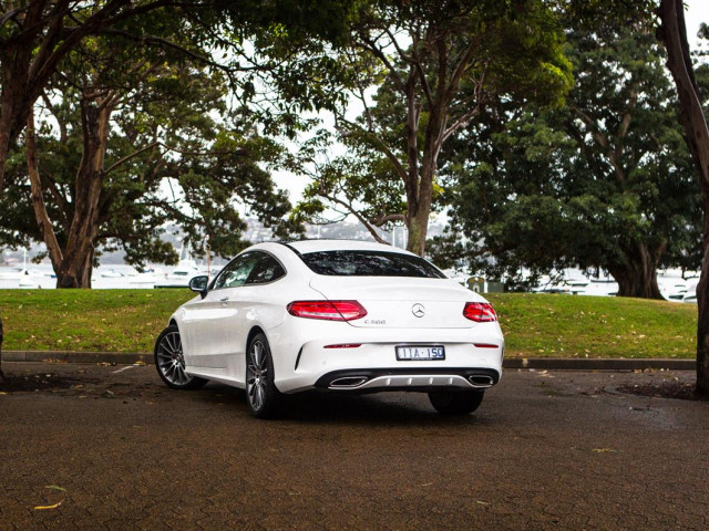 Mercedes-Benz C-Class Coupe фото