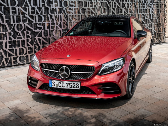 Mercedes-Benz C-Class Coupe фото