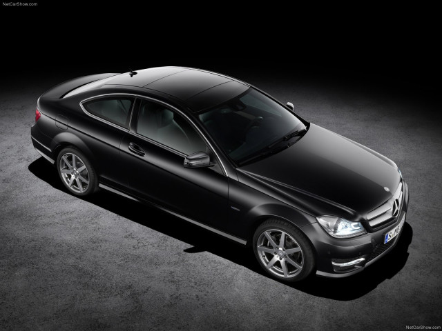 Mercedes-Benz C-Class Coupe фото