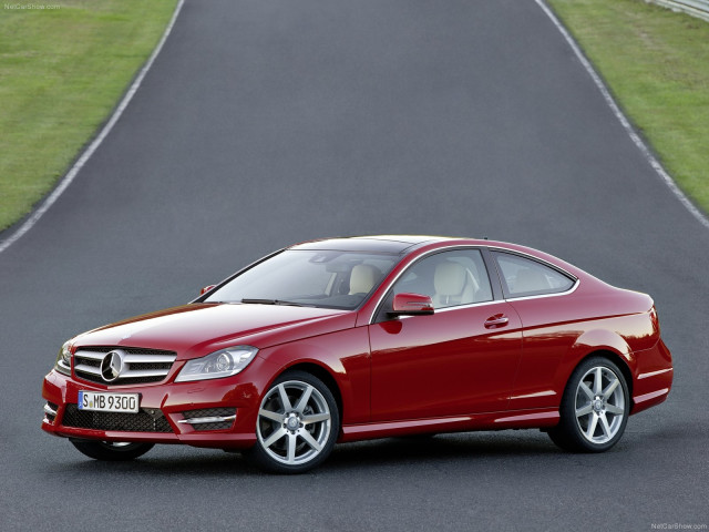 Mercedes-Benz C-Class Coupe фото