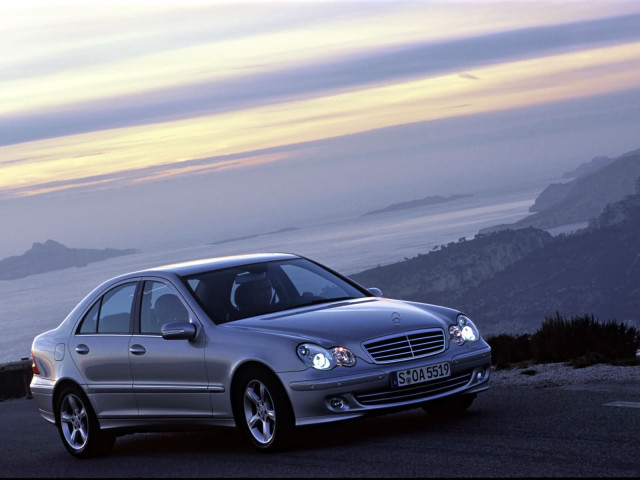 Mercedes-Benz C-Class W203 фото