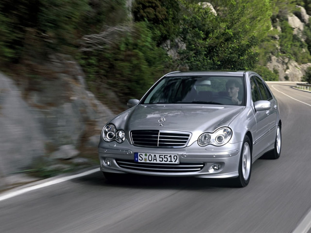 Mercedes-Benz C-Class W203 фото