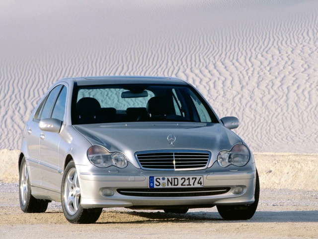 Mercedes-Benz C-Class W203 фото