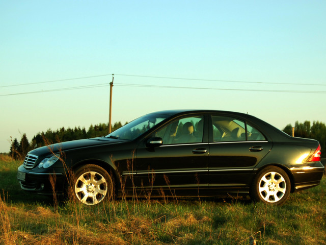 Mercedes-Benz C-Class W203 фото