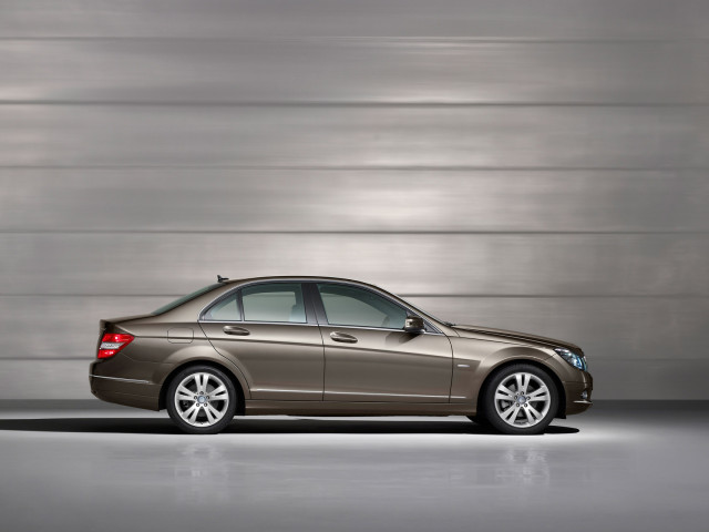 Mercedes-Benz C-Class W204 фото