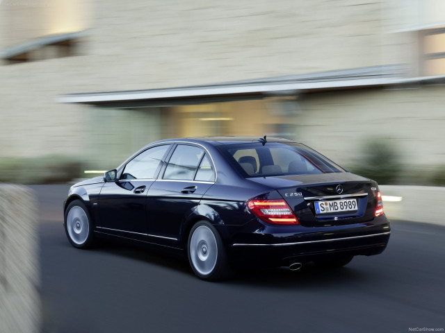 Mercedes-Benz C-Class W204 фото