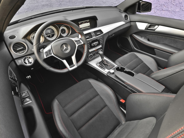 Mercedes-Benz C-Class фото