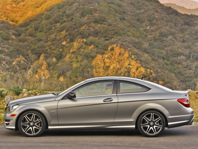 Mercedes-Benz C-Class фото