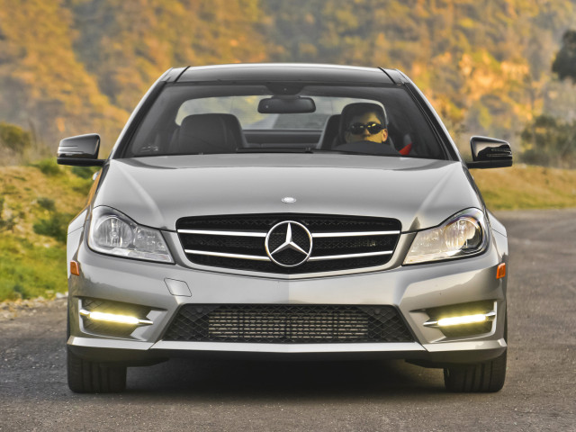 Mercedes-Benz C-Class фото