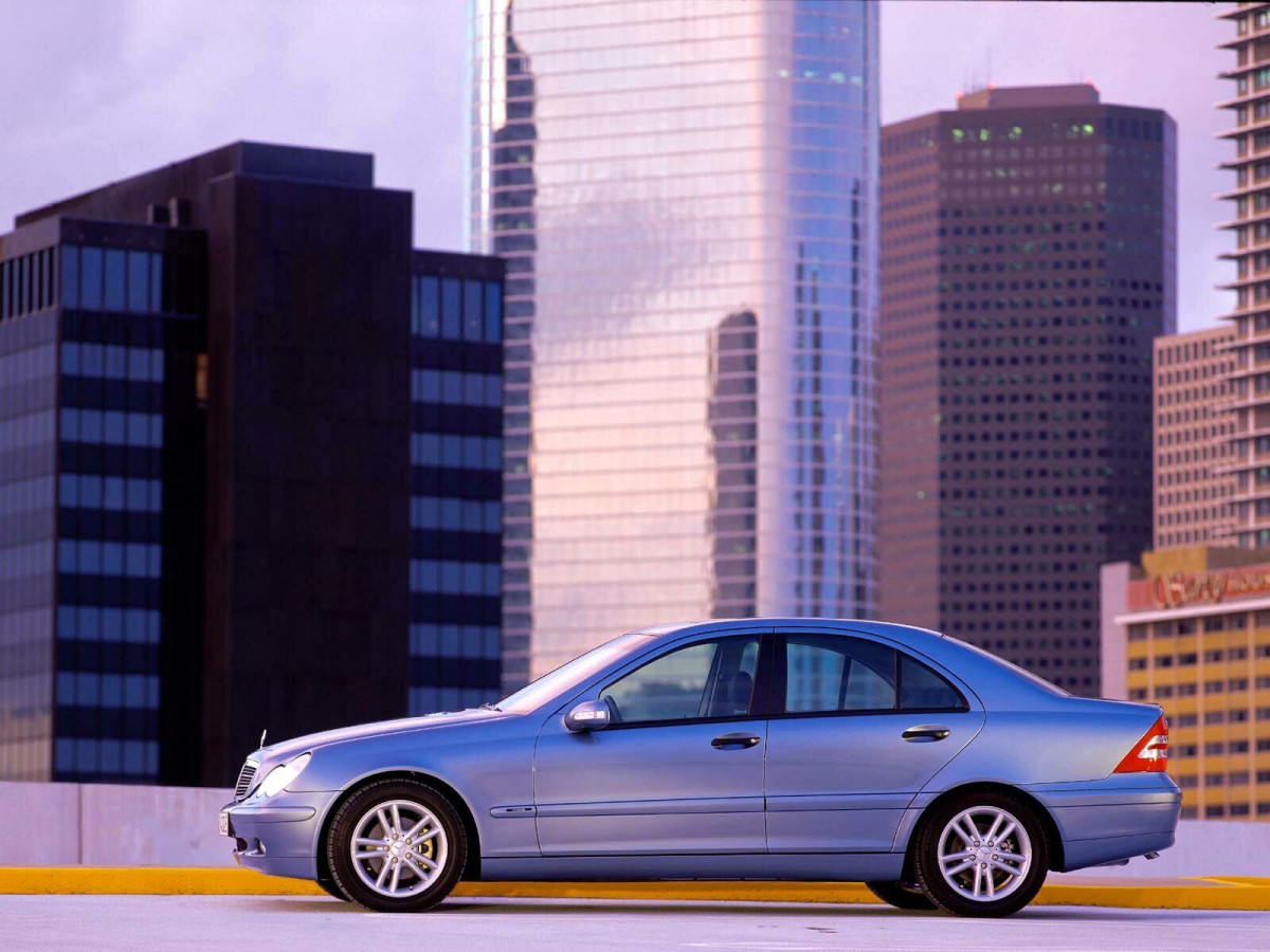 Mercedes-Benz C-Class фото 10912