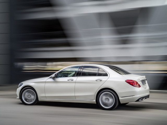 Mercedes-Benz C-Class фото