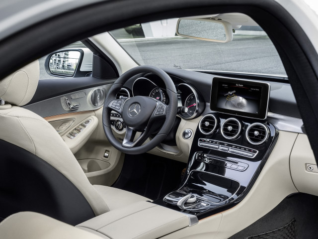 Mercedes-Benz C-Class фото