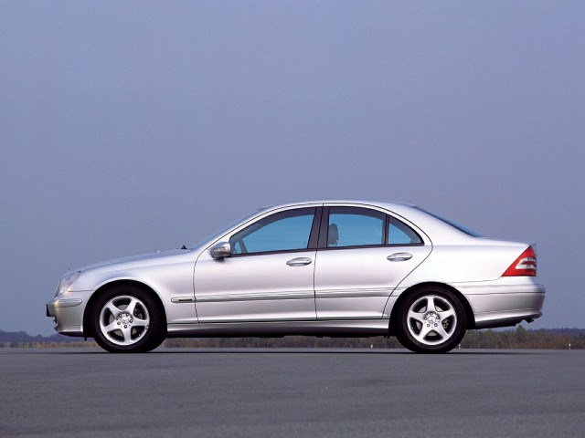 Mercedes-Benz C-Class фото