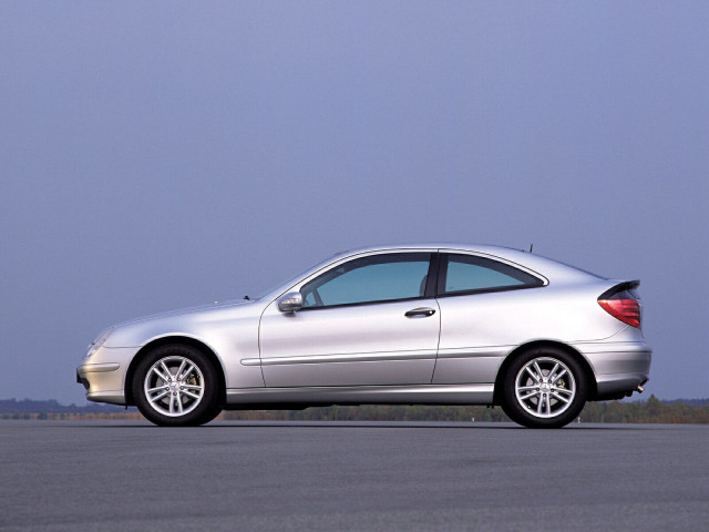 Mercedes-Benz C-Class фото