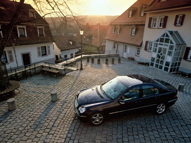 Mercedes-Benz C-Class фото