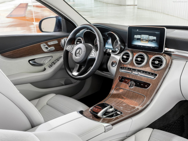 Mercedes-Benz C-Class фото