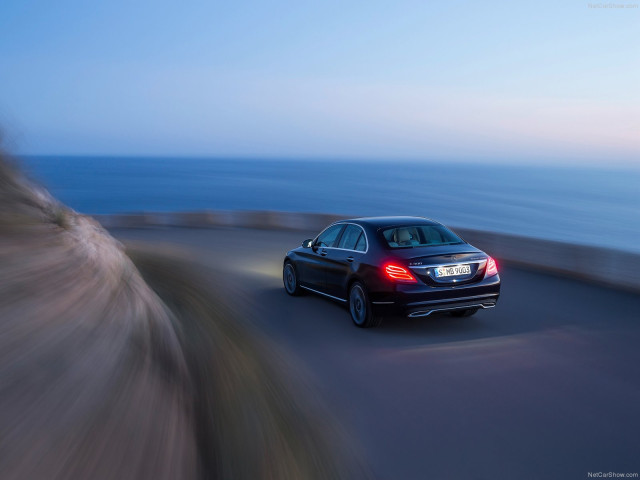 Mercedes-Benz C-Class фото