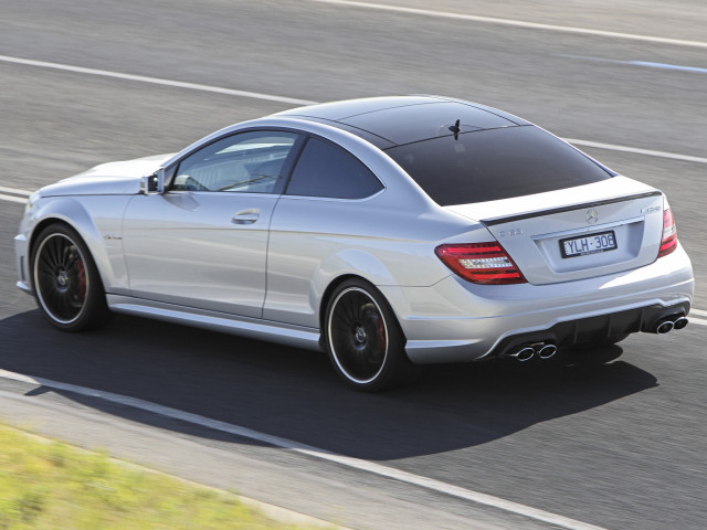 Mercedes-Benz C63 AMG Coupe фото