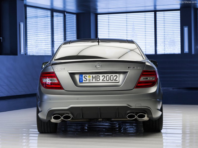 Mercedes-Benz C63 AMG Coupe фото