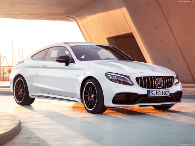 Mercedes-Benz C63 AMG Coupe фото