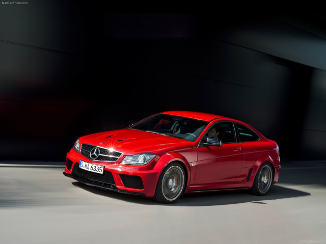 Mercedes-Benz C63 AMG Coupe фото