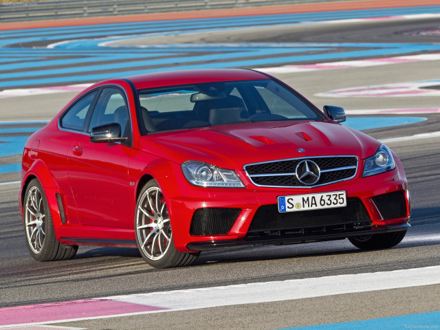 Mercedes-Benz C63 AMG Coupe фото