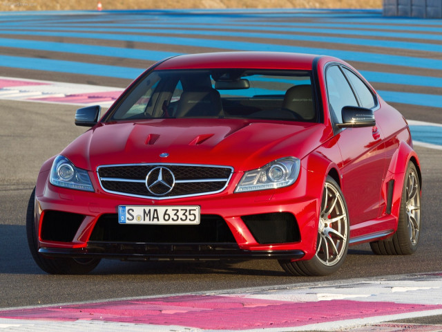 Mercedes-Benz C63 AMG Coupe фото