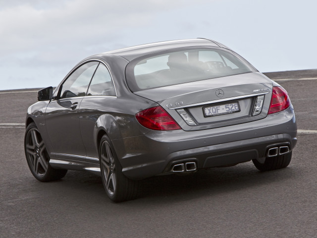 Mercedes-Benz CL63 AMG фото